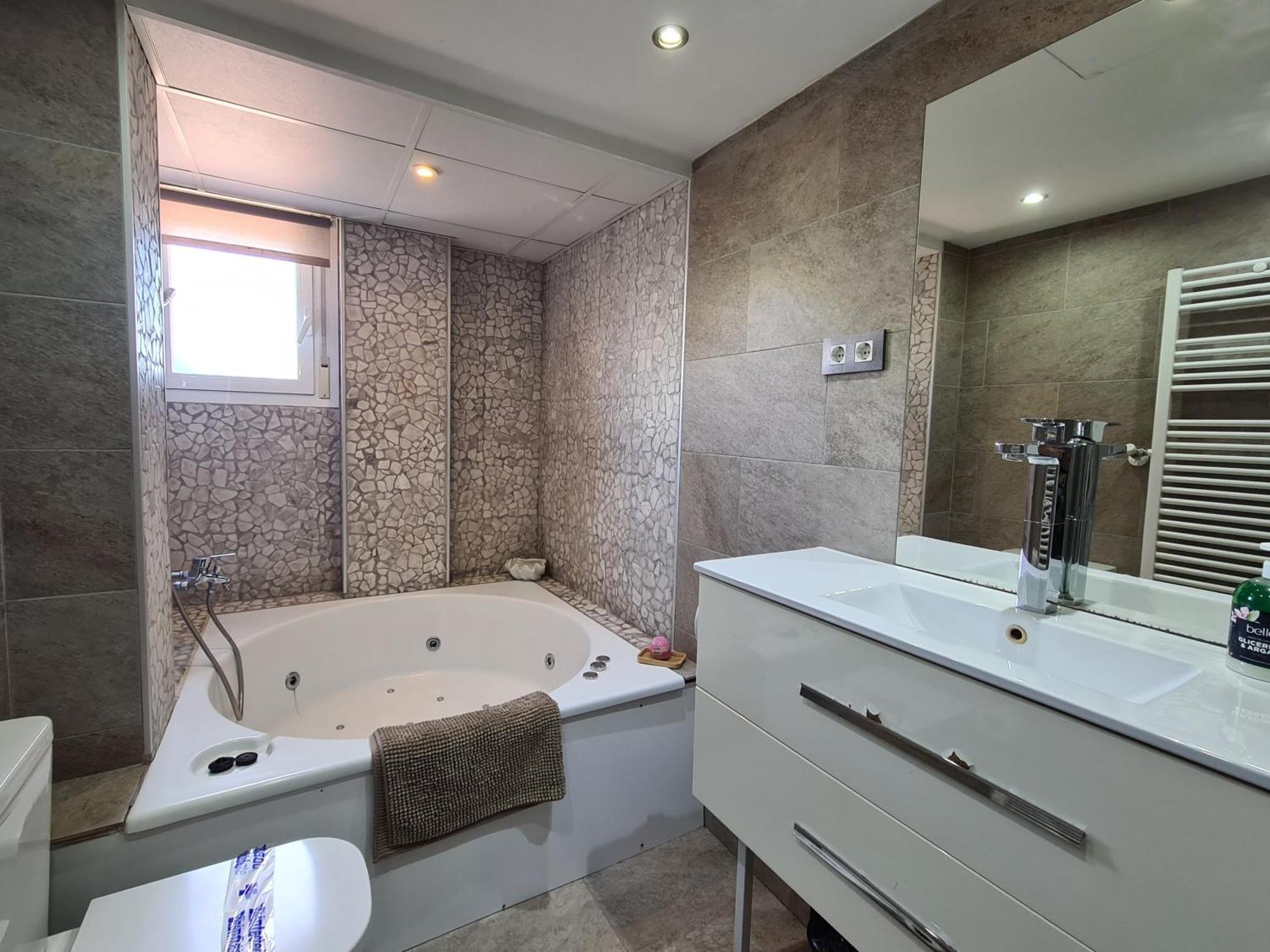 Dos Torres Ribera Play & Relax Con Jacuzzi Y Cine Apartment Zaragoza Bagian luar foto